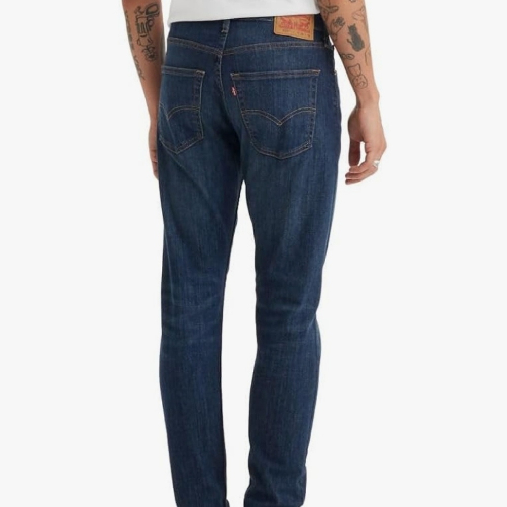 Levis Mens 512 Slim fit Size 30in waist  x 30in Lenth *New